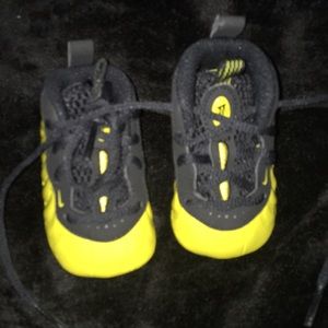 2c Nike lil’ Posite one